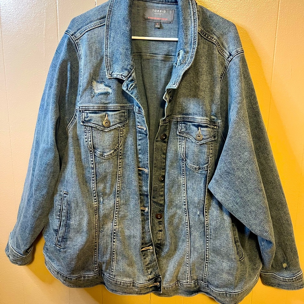Torrid blue Jean jacket NWOT.  Size 6.  Great condition.